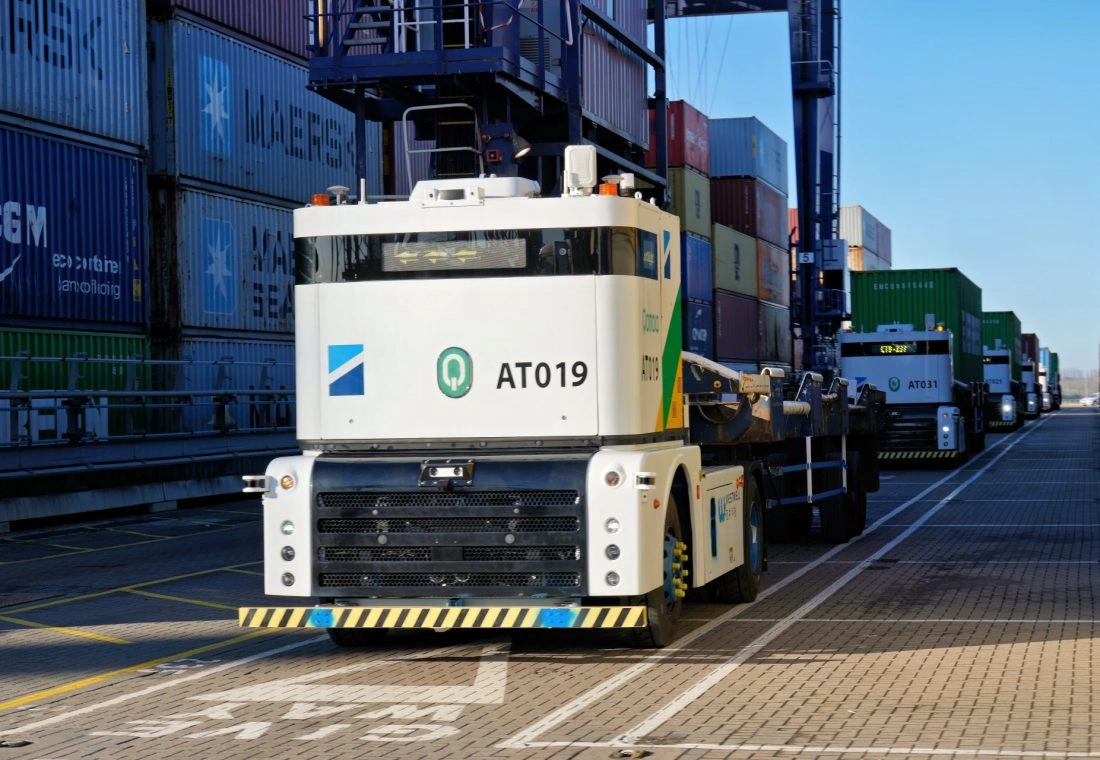 英国费利克斯托港向西井科技增购第三批Q-Truck，自动驾驶车队规模将扩容至100辆