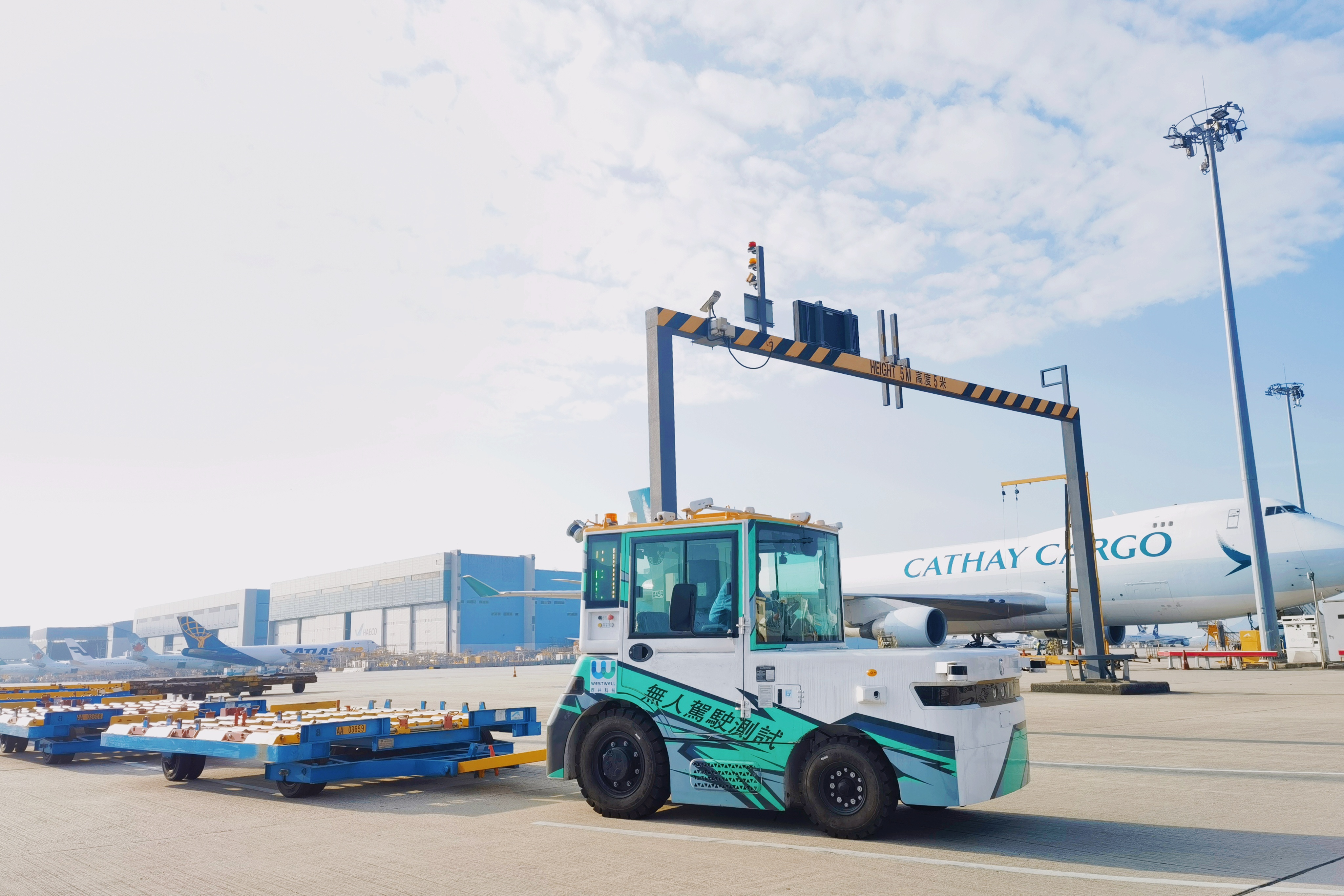 Westwell Signed Landmark Autonomous Driving Deal with World's Top Cargo Hub Hong Kong International Airport